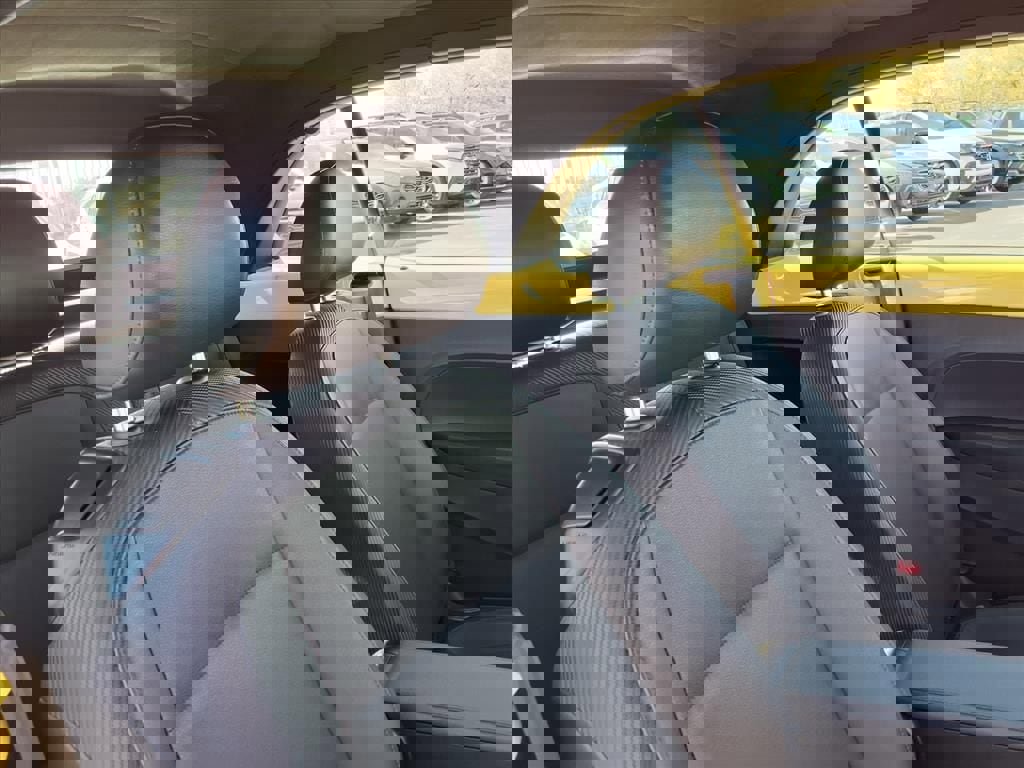 Used 2014 Volkswagen Beetle 2.5 image 18