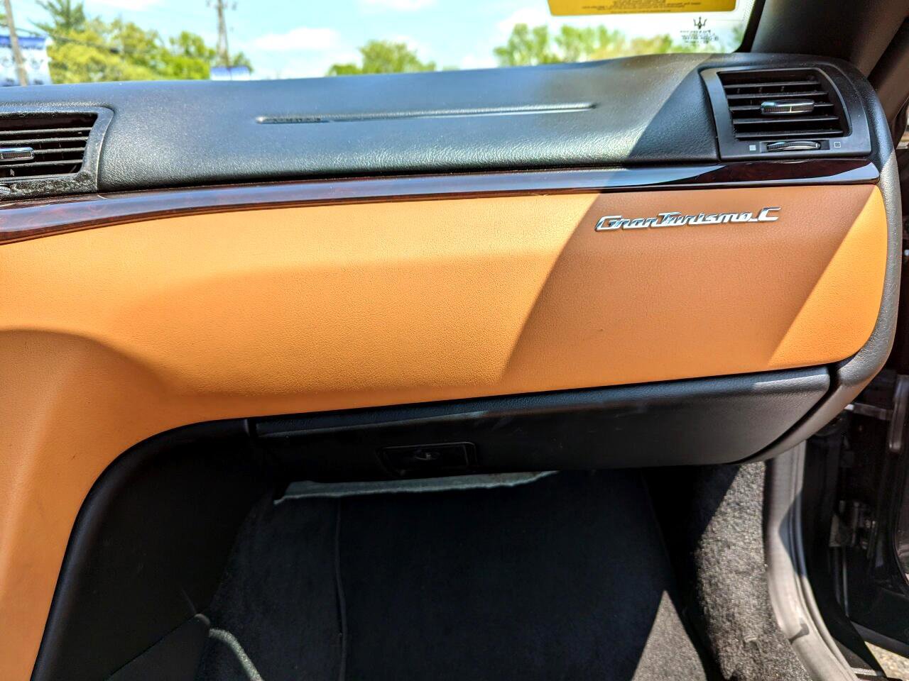 Used 2011 Maserati GranTurismo Convertible image 29