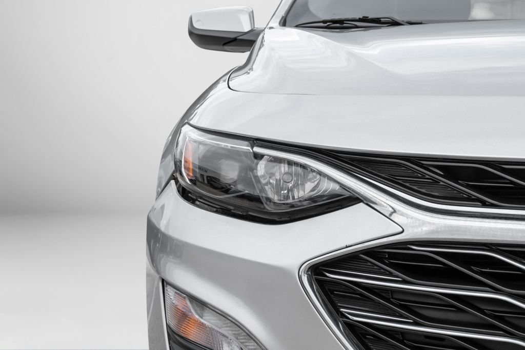 Used 2020 Chevrolet Malibu LT image 50