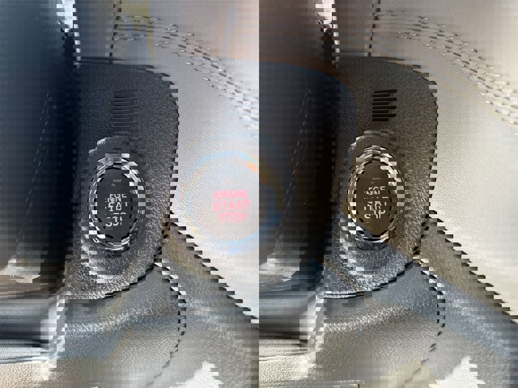 New 2025 Subaru Outback Limited image 32