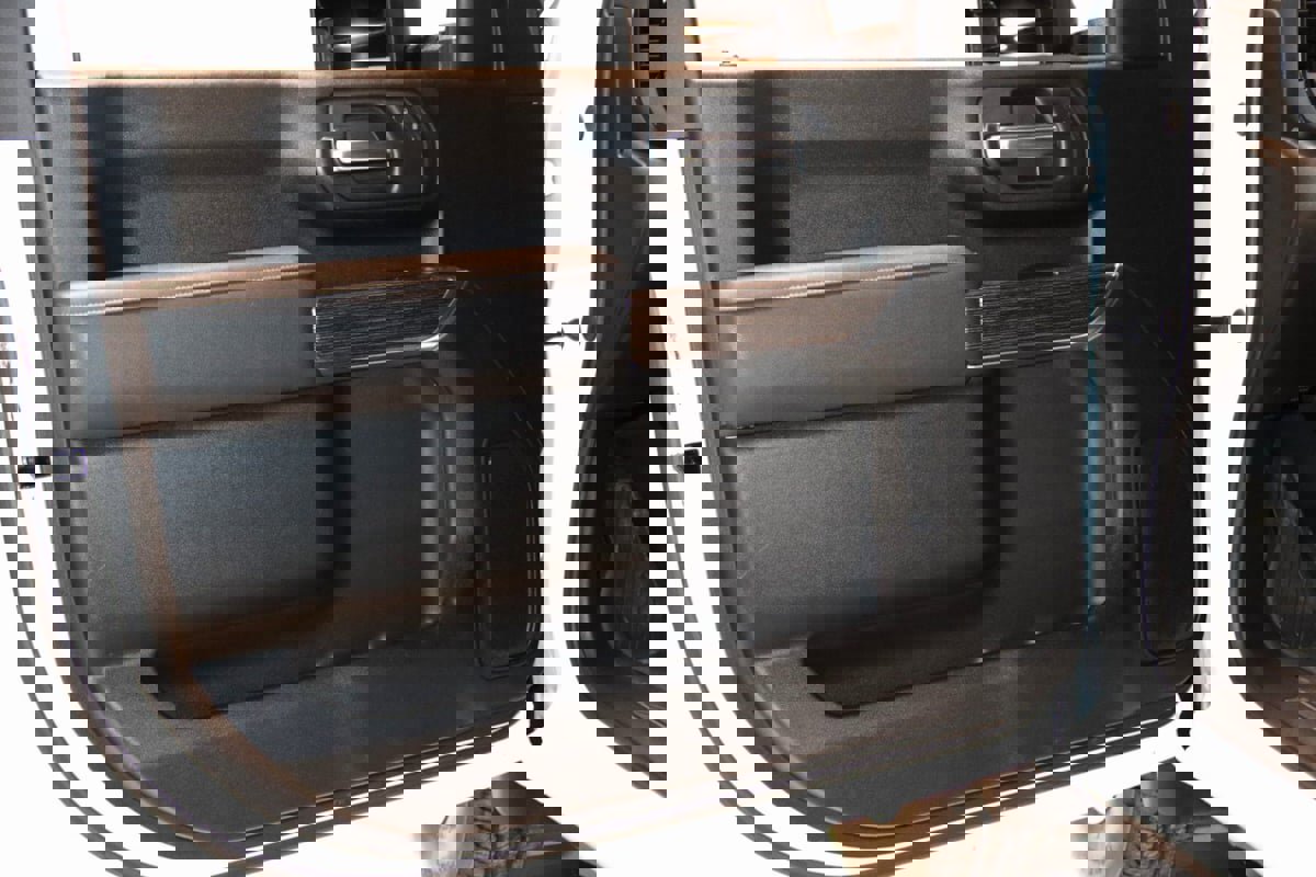 Used 2025 GMC Sierra 2500 SLE w/ SLE Convenience Package image 38