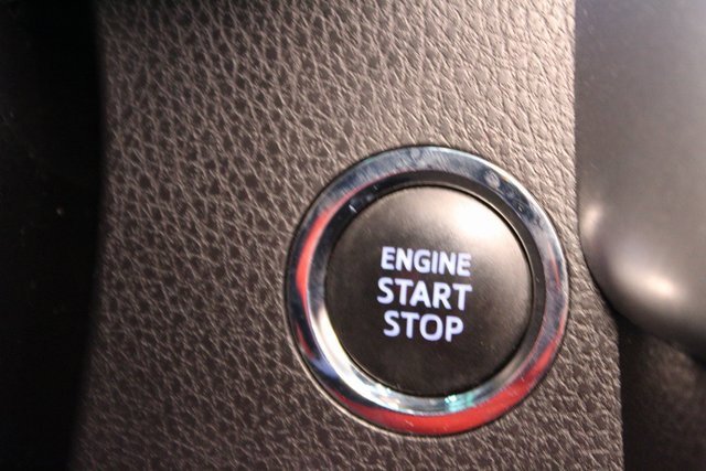 Used 2017 Toyota Highlander Limited image 25