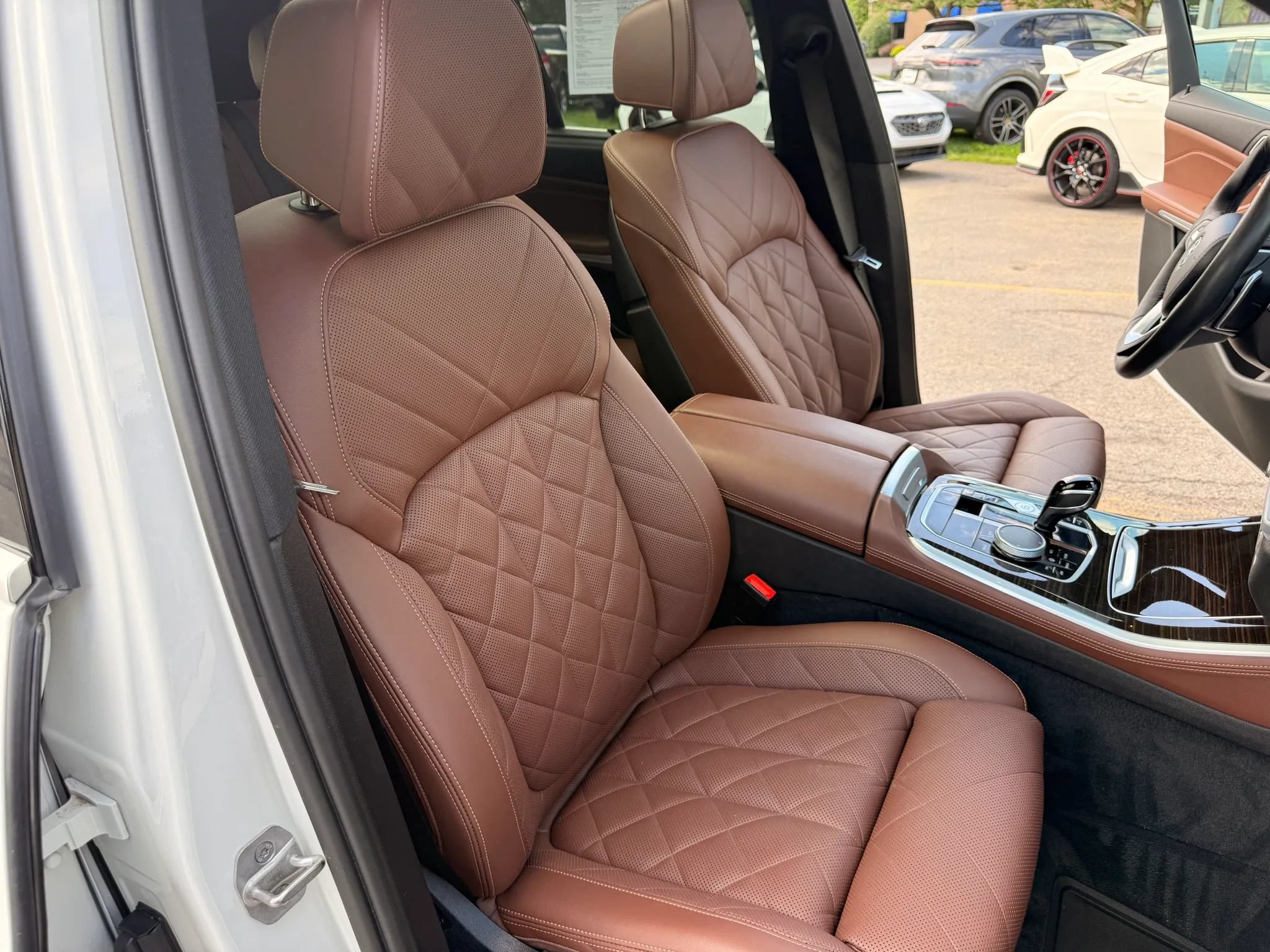 Used 2023 BMW X5 xDrive40i w/ Luxury Seating Package AWD/4WD image 27