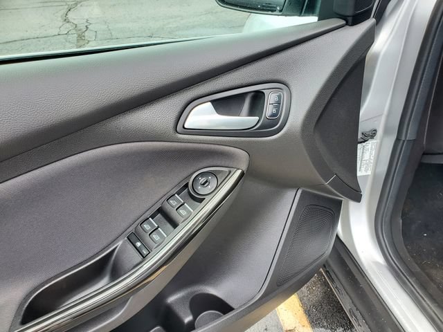 Used 2018 Ford Focus Titanium FWD image 10