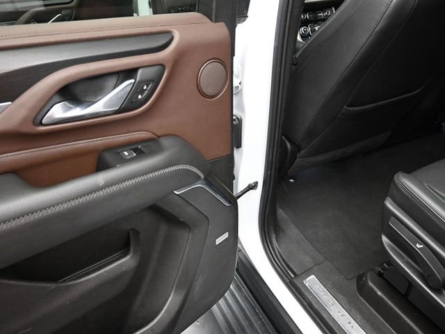 Used 2021 GMC Yukon Denali w/ Denali Premium Package image 18