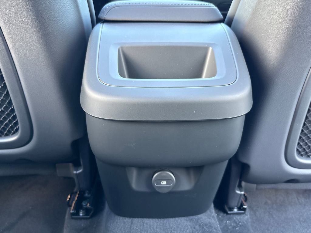 New 2026 Volvo XC60 B5 Plus image 15