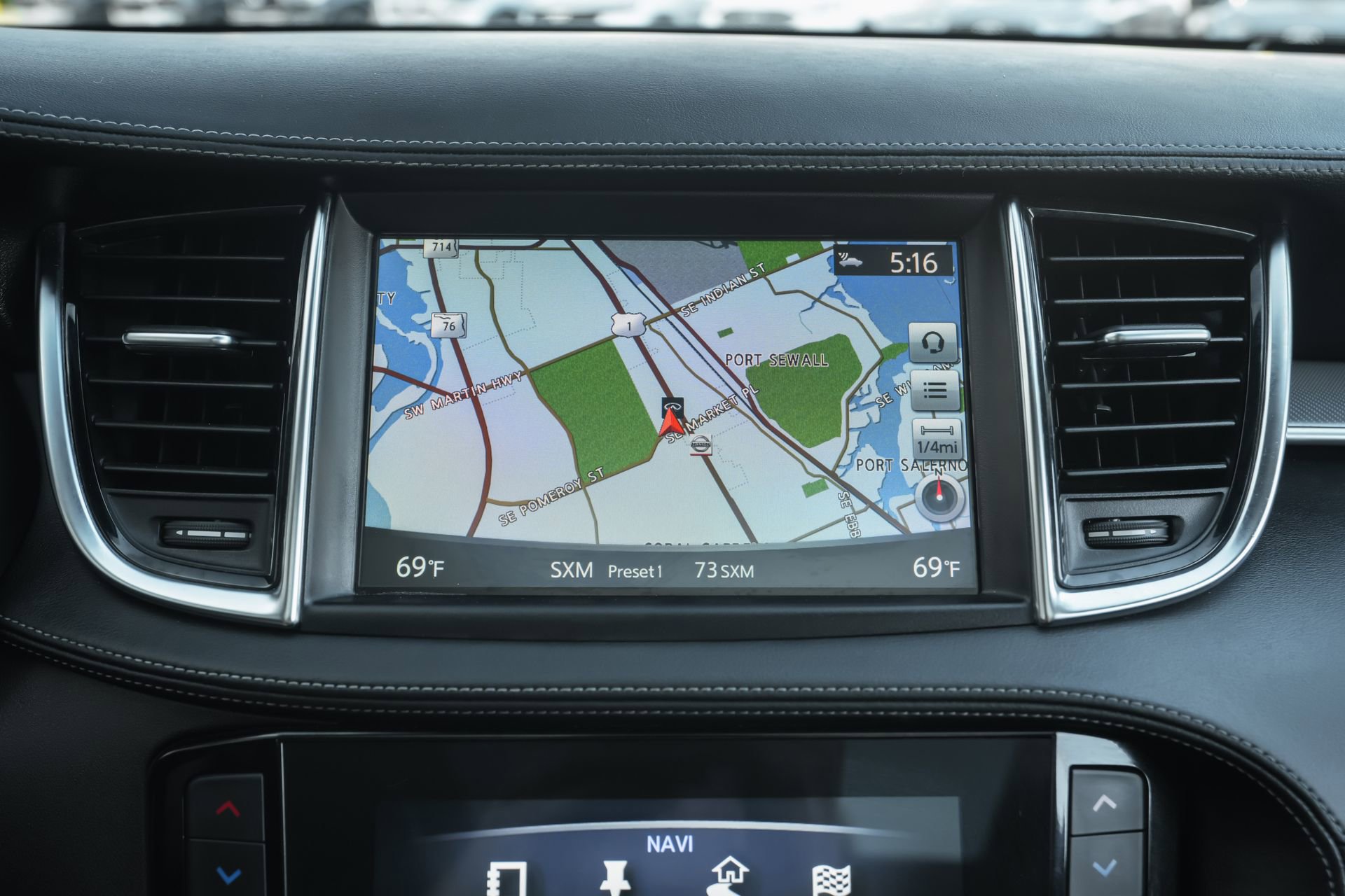 Used 2019 INFINITI QX50 Luxe w/ Navigation Package image 12