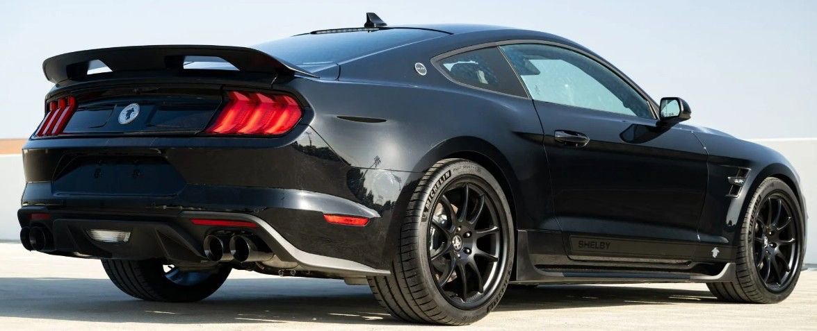 Used 2023 Ford Mustang GT Premium w/ Equipment Group 401A RWD image 2