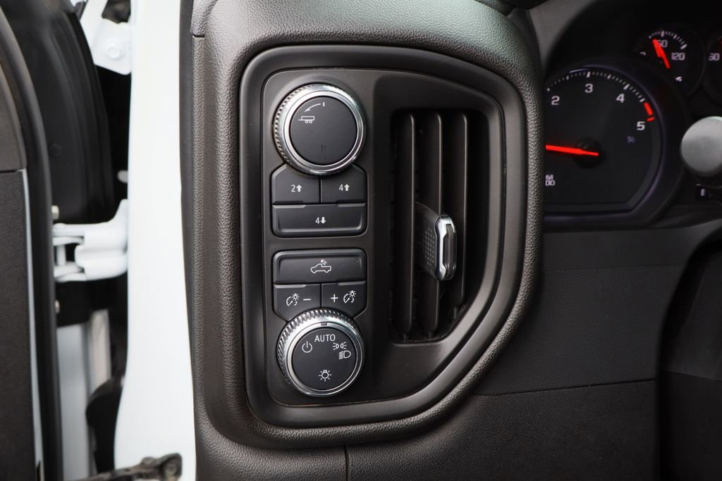 Used 2023 GMC Sierra 3500 Pro w/ Convenience Package image 11