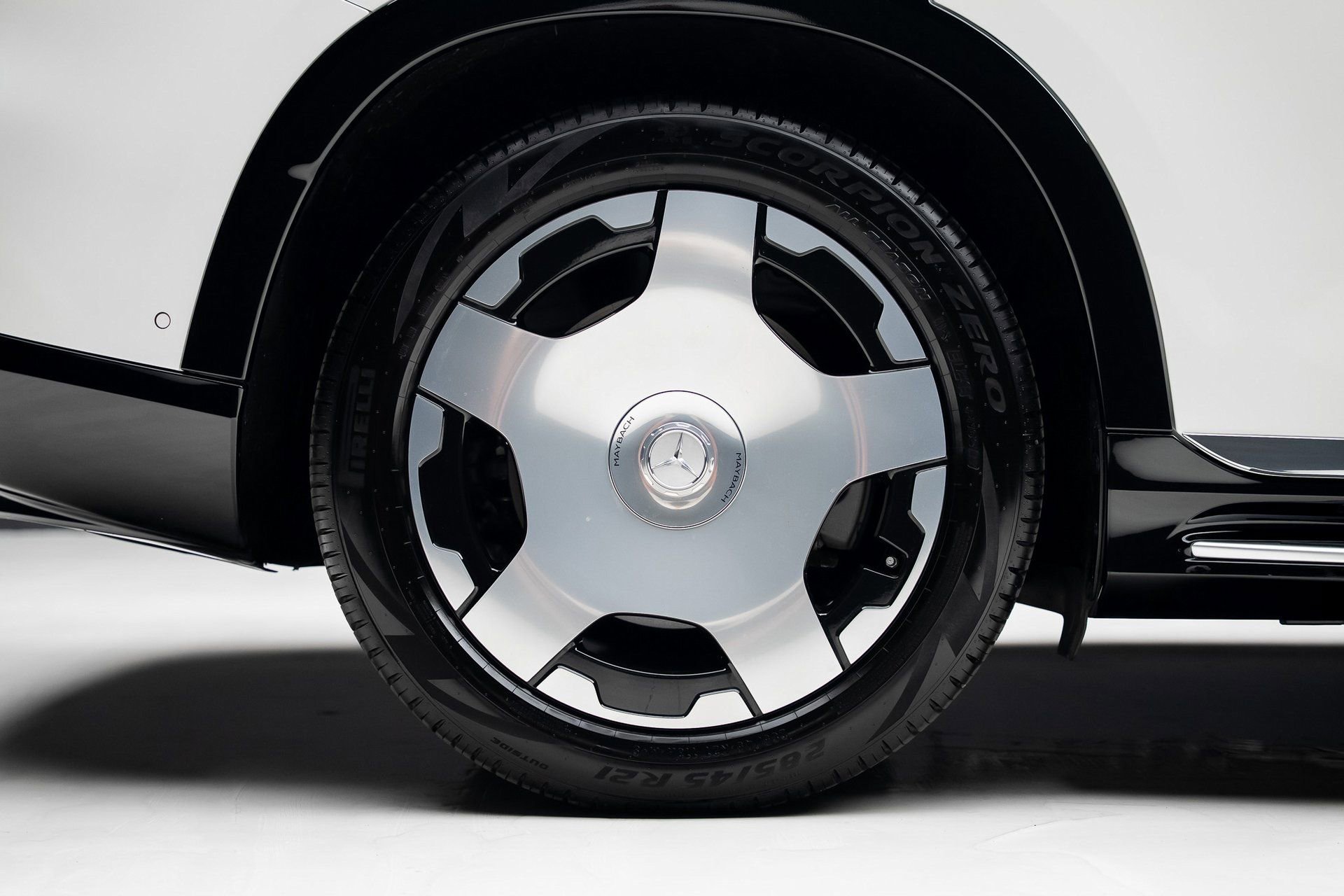 Used 2024 Mercedes-Benz Maybach EQS 680 4MATIC image 38