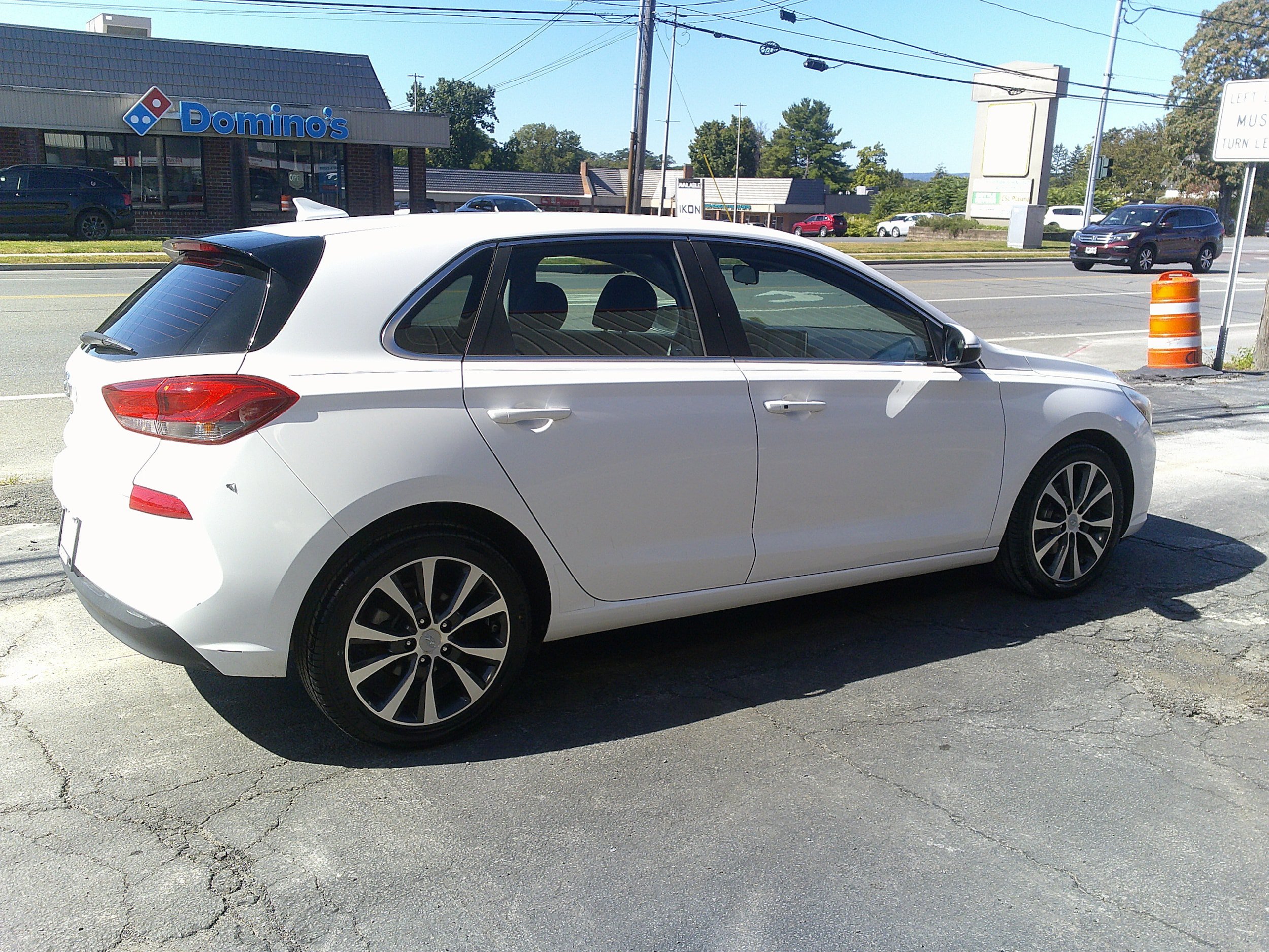 Used 2018 Hyundai Elantra GT w/ Style Package 02 FWD image 7
