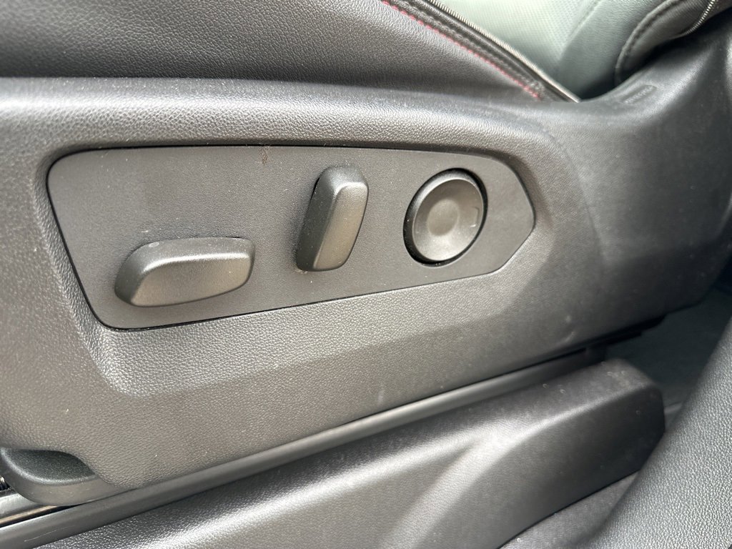 Used 2023 Chevrolet Suburban RST w/ Luxury Package image 18