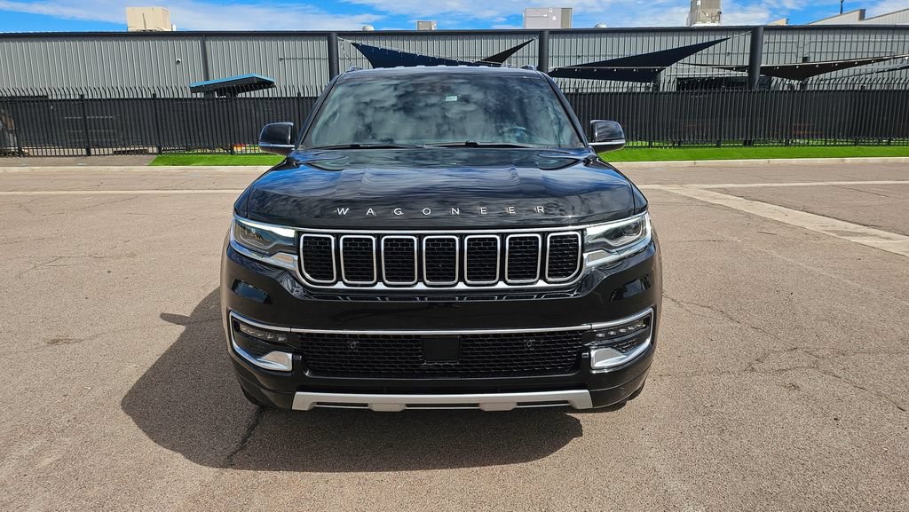 Used 2023 Jeep Wagoneer L Series II AWD/4WD image 3