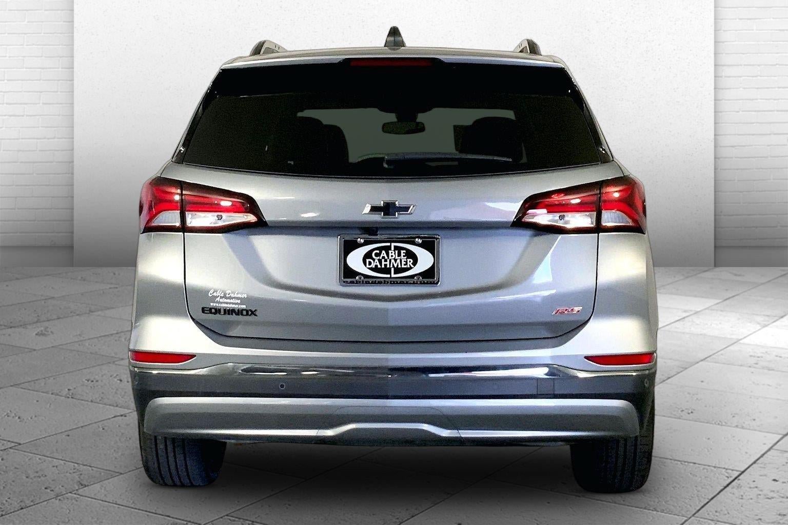 Used 2023 Chevrolet Equinox RS FWD image 3