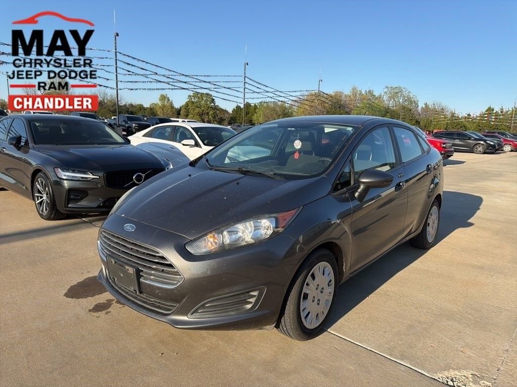 Used 2017 Ford Fiesta SE image 3