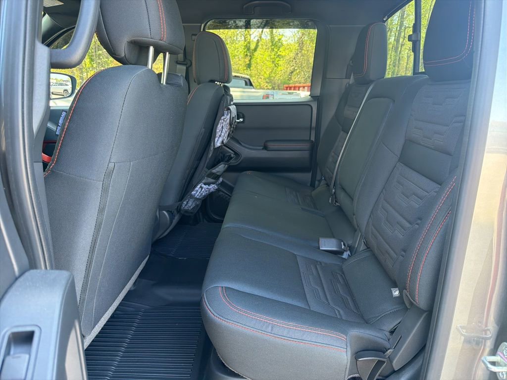 Used 2025 Nissan Frontier PRO-4X image 24