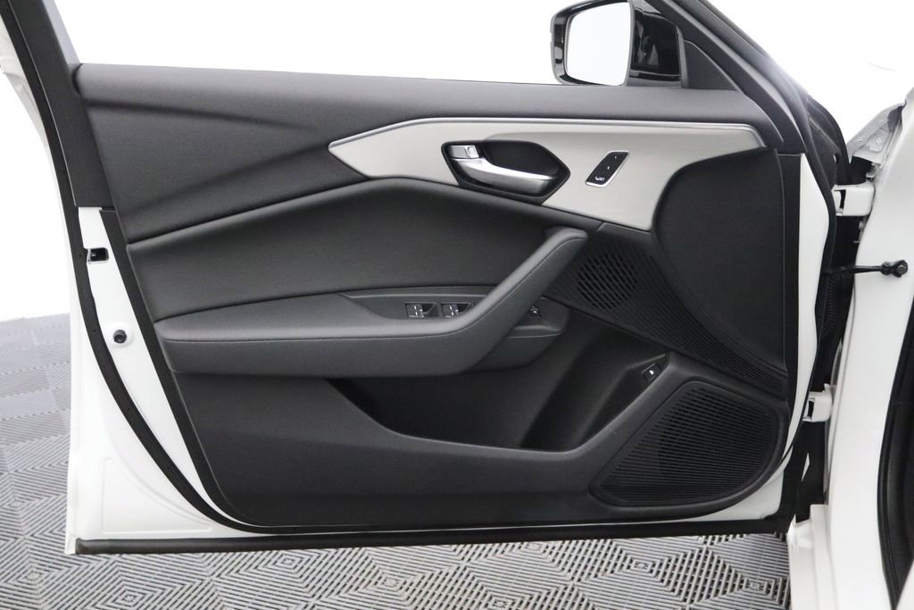 Used 2023 Acura TLX image 11