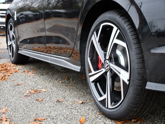 New 2026 Volkswagen GTI SE FWD image 10