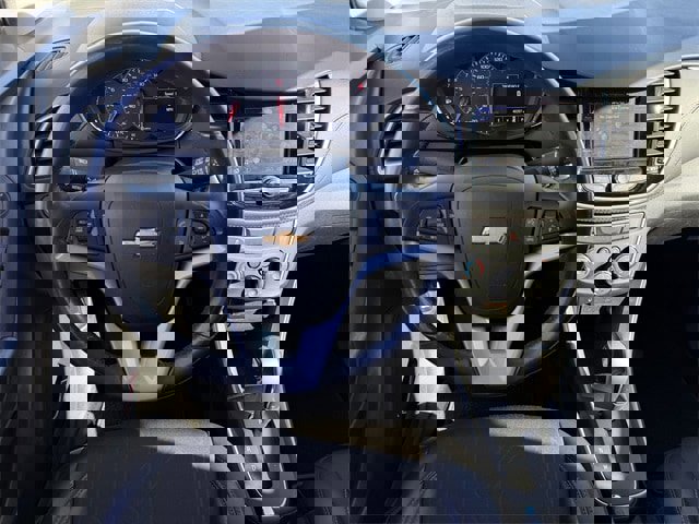 Used 2022 Chevrolet Trax LT w/ LT Convenience Package image 11