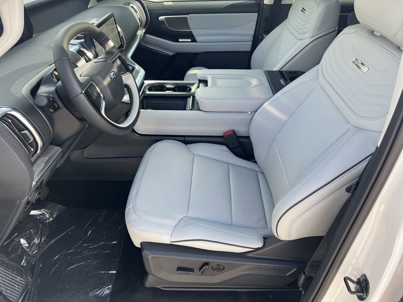New 2025 Ford Expedition Platinum w/ Platinum Ultimate Package image 18