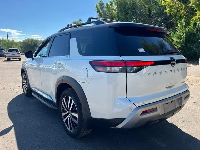Used 2023 Nissan Pathfinder Platinum w/ Lighting Package (N93) FWD image 3
