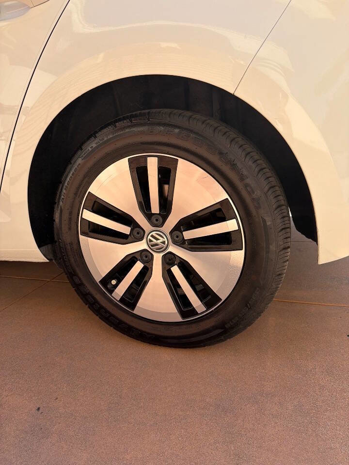 Used 2016 Volkswagen e-Golf SE w/ DC Fast Charging Package FWD image 30