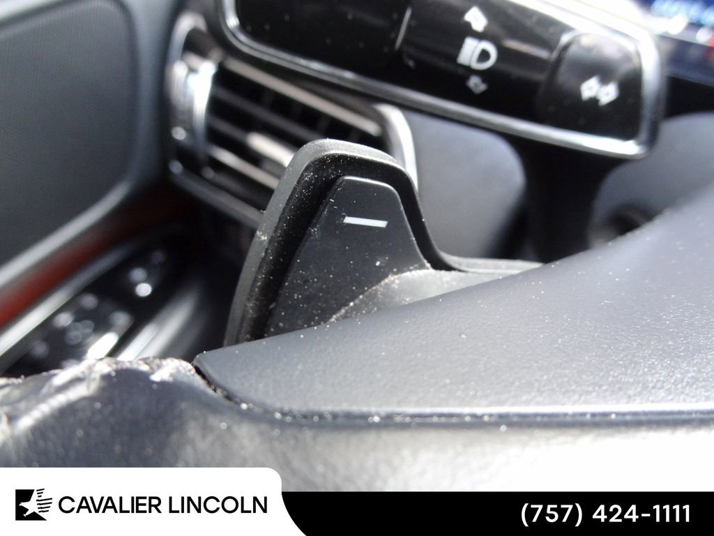 Certified 2024 Lincoln Navigator L 4WD image 32