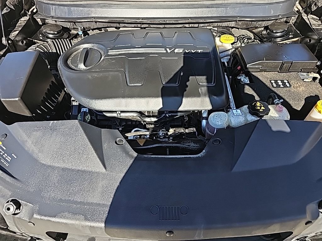 Certified 2019 Jeep Cherokee Trailhawk w/ Comfort/Convenience Group image 37