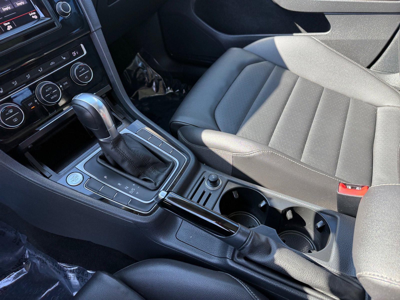 Used 2015 Volkswagen Golf TDI SEL w/ Lighting Package (SEL) image 13