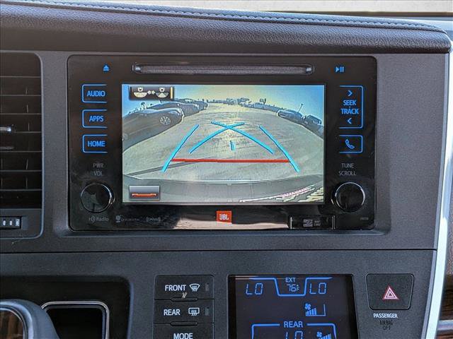 Used 2017 Toyota Sienna Limited w/ Preferred Accessory Package FWD image 13