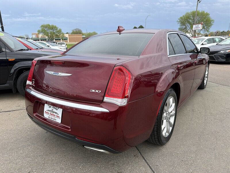 Used 2018 Chrysler 300 Touring L AWD/4WD image 6