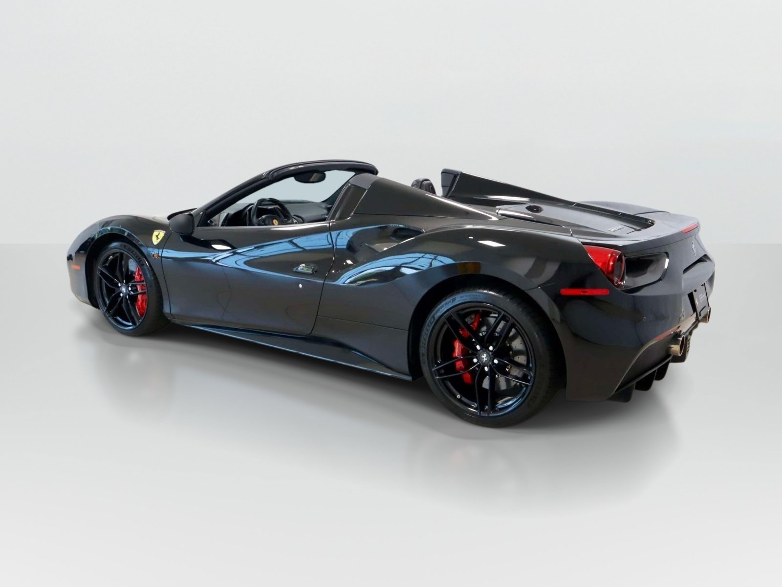 Certified 2019 Ferrari 488 Spider RWD image 3