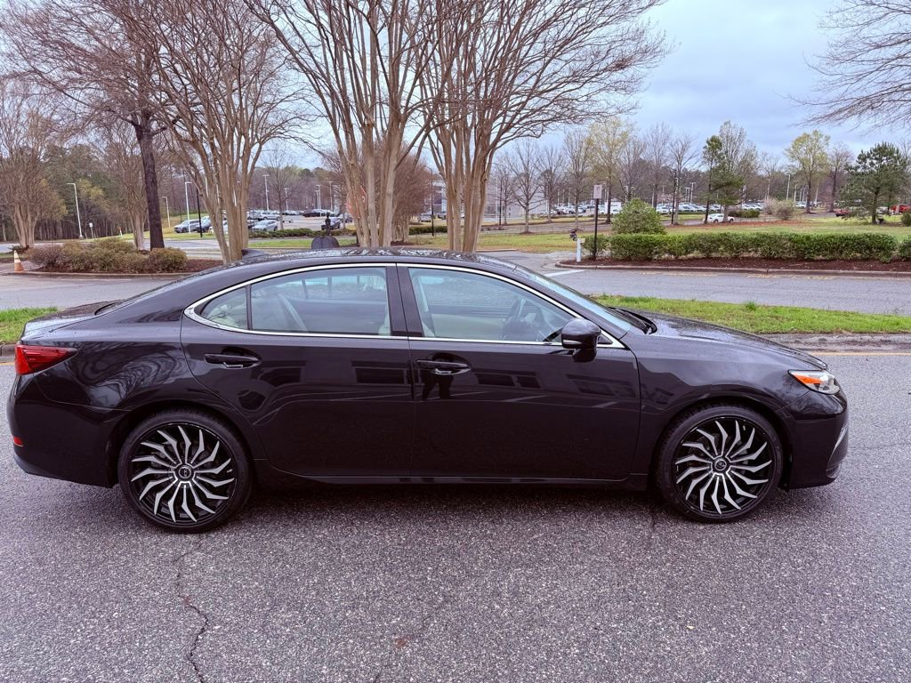 Used 2016 Lexus ES 350 w/ Accessory Package image 12