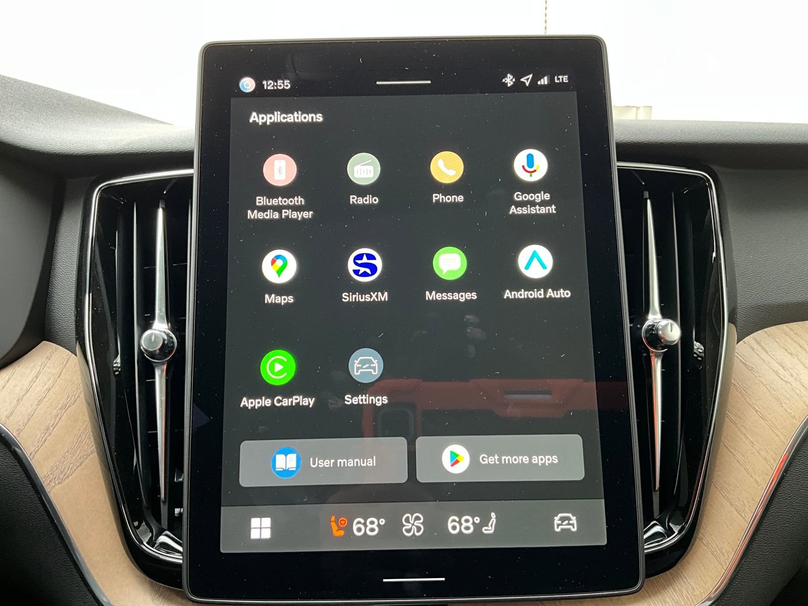 New 2026 Volvo XC60 B5 Plus w/ Protection Package Premier image 19