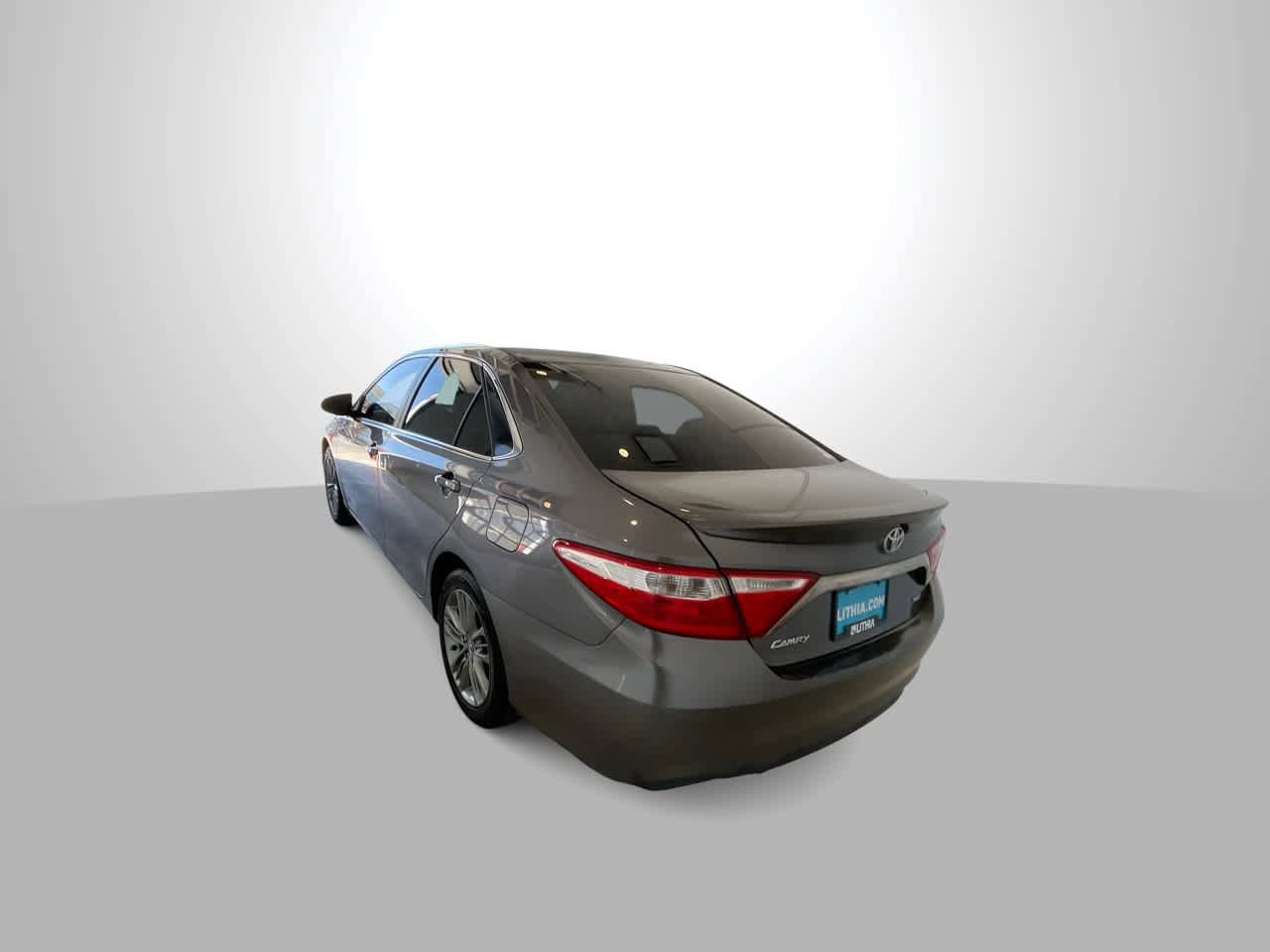 Used 2016 Toyota Camry SE FWD image 6