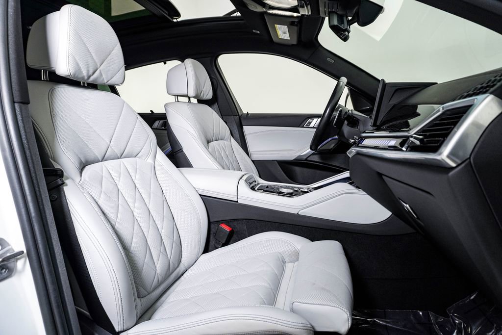 Used 2024 BMW X6 M60i AWD/4WD image 15