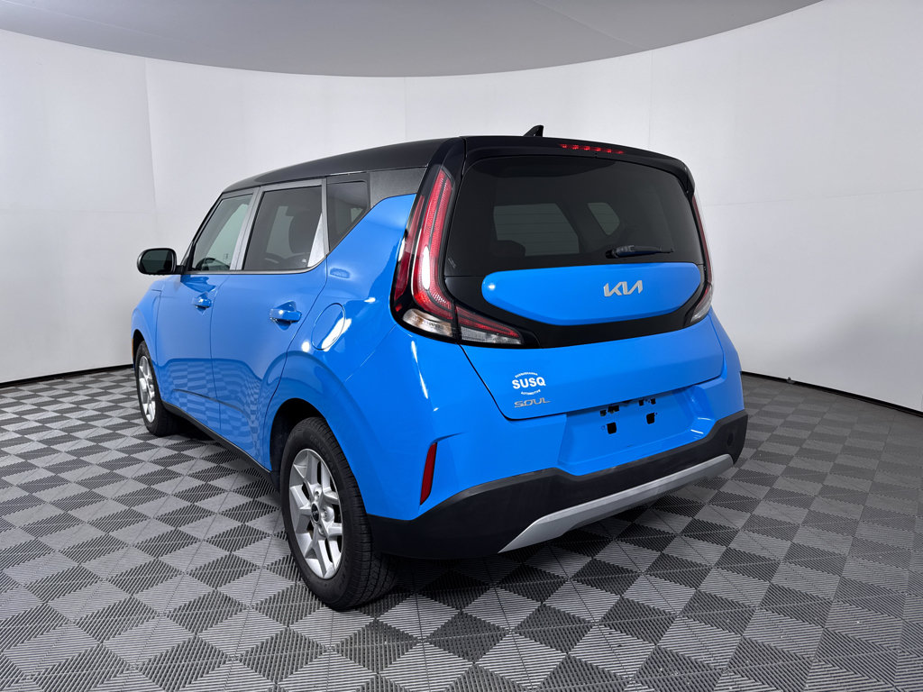 Used 2023 Kia Soul S FWD image 17