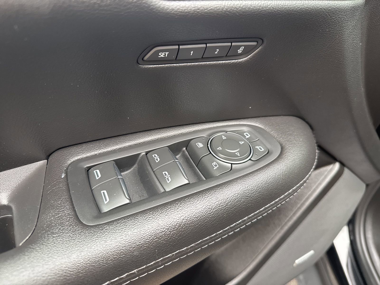 Used 2025 Cadillac XT5 Premium Luxury image 22