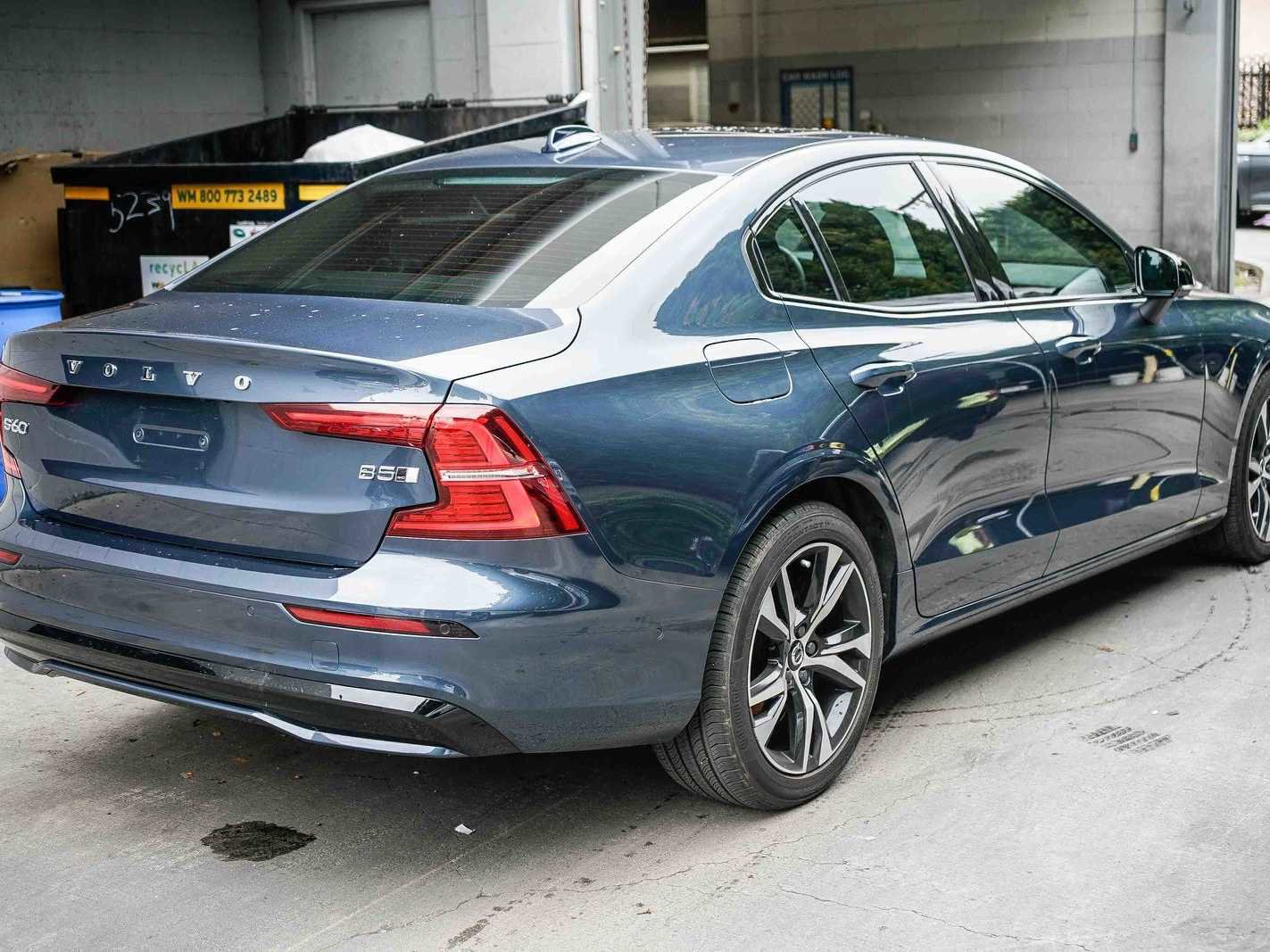 Used 2023 Volvo S60 B5 Plus w/ Climate Package image 4