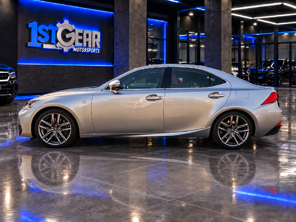 Used 2018 Lexus IS 300 AWD image 9