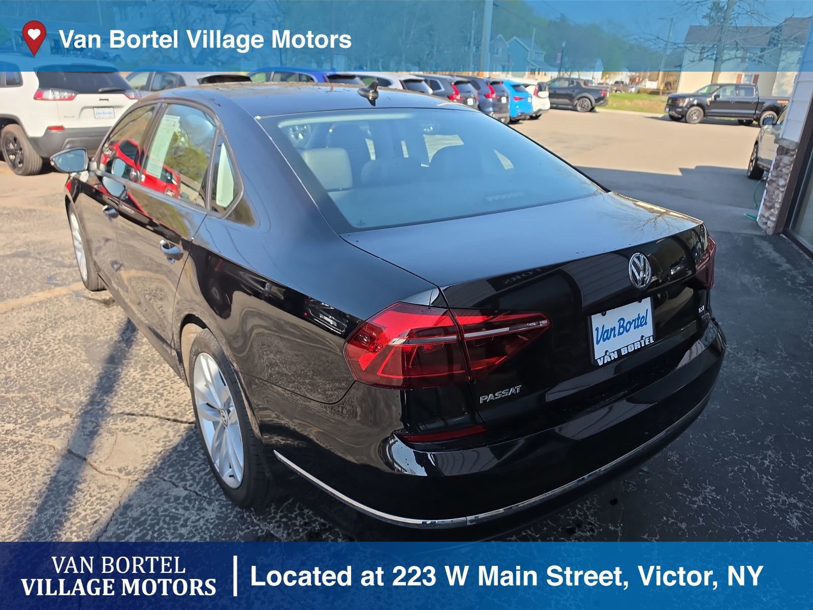 Used 2019 Volkswagen Passat 2.0T Wolfsburg w/ Wheels & Sunroof Package FWD image 7