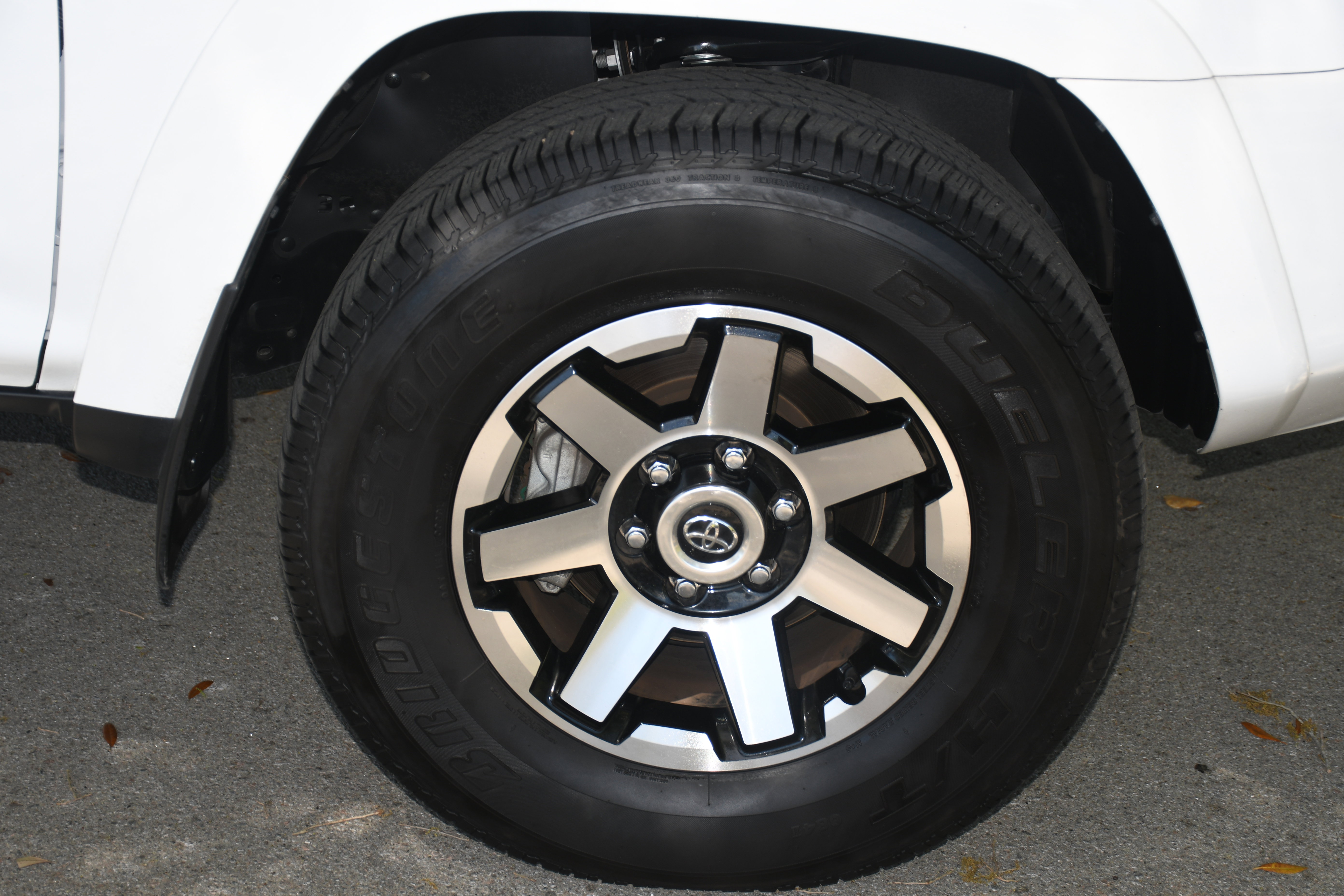 Certified 2024 Toyota 4Runner TRD Off-Road Premium w/ Moonroof Package AWD/4WD image 22