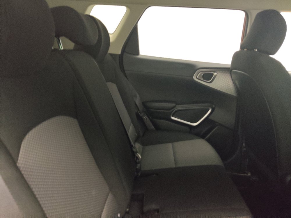 Used 2020 Kia Soul LX FWD image 19