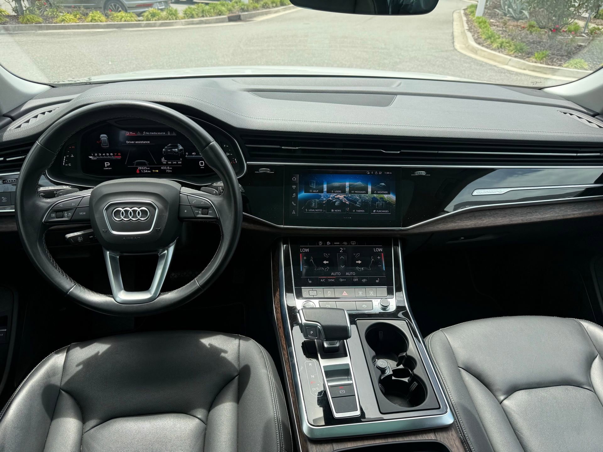 Used 2023 Audi Q8 Premium w/ Convenience Package image 4