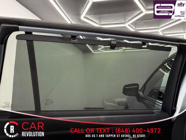 Used 2021 Toyota Highlander XLE image 52