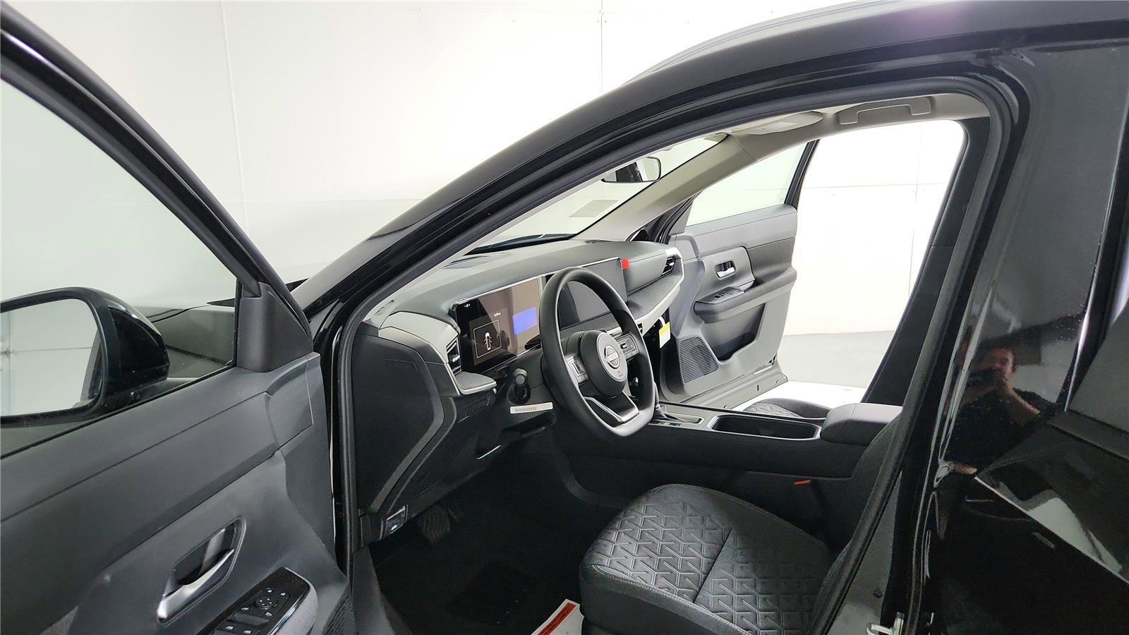 New 2026 Nissan Kicks SV w/ Cold Weather Package AWD/4WD image 8