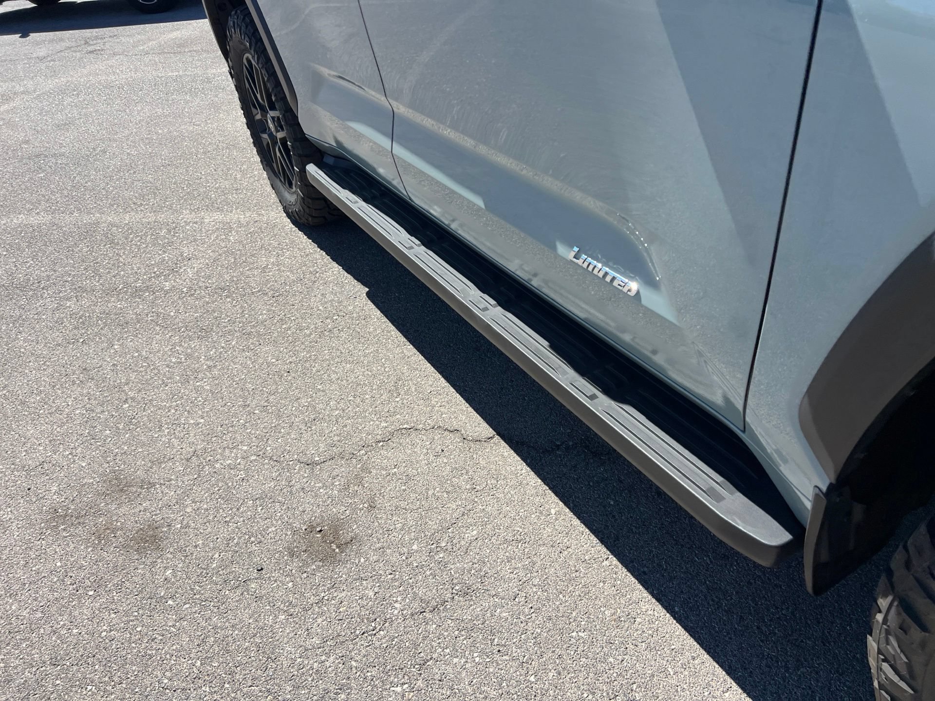 Used 2025 Toyota Sequoia Limited AWD/4WD image 12