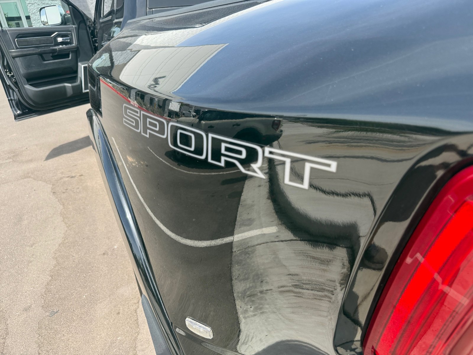 Used 2021 RAM 3500 Laramie image 27