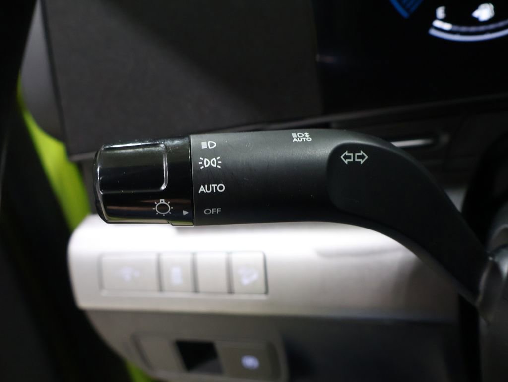Used 2025 Hyundai Kona SEL AWD/4WD image 34