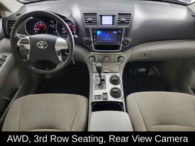 Used 2013 Toyota Highlander Plus AWD/4WD image 19